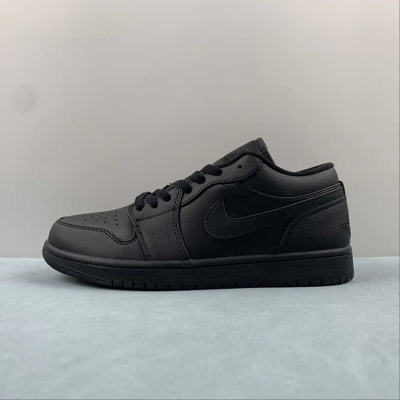 Air Jordan 1 Low 553558-091 5