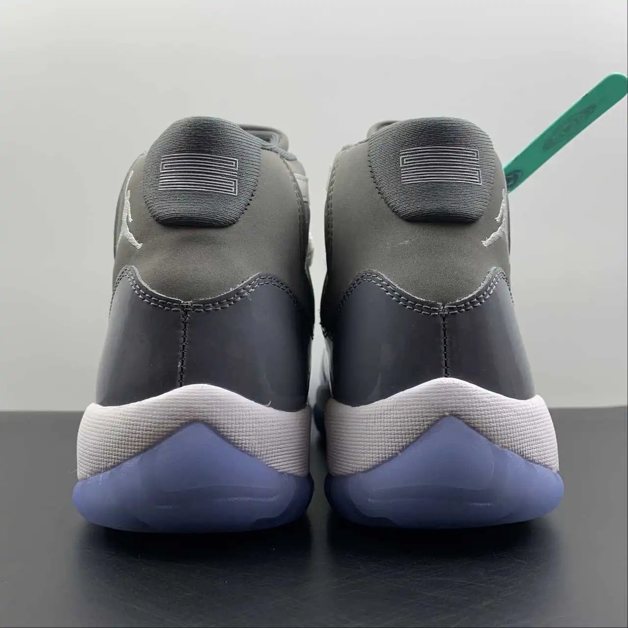 Air Jordan 11 CT8012-005 thumbnail 3