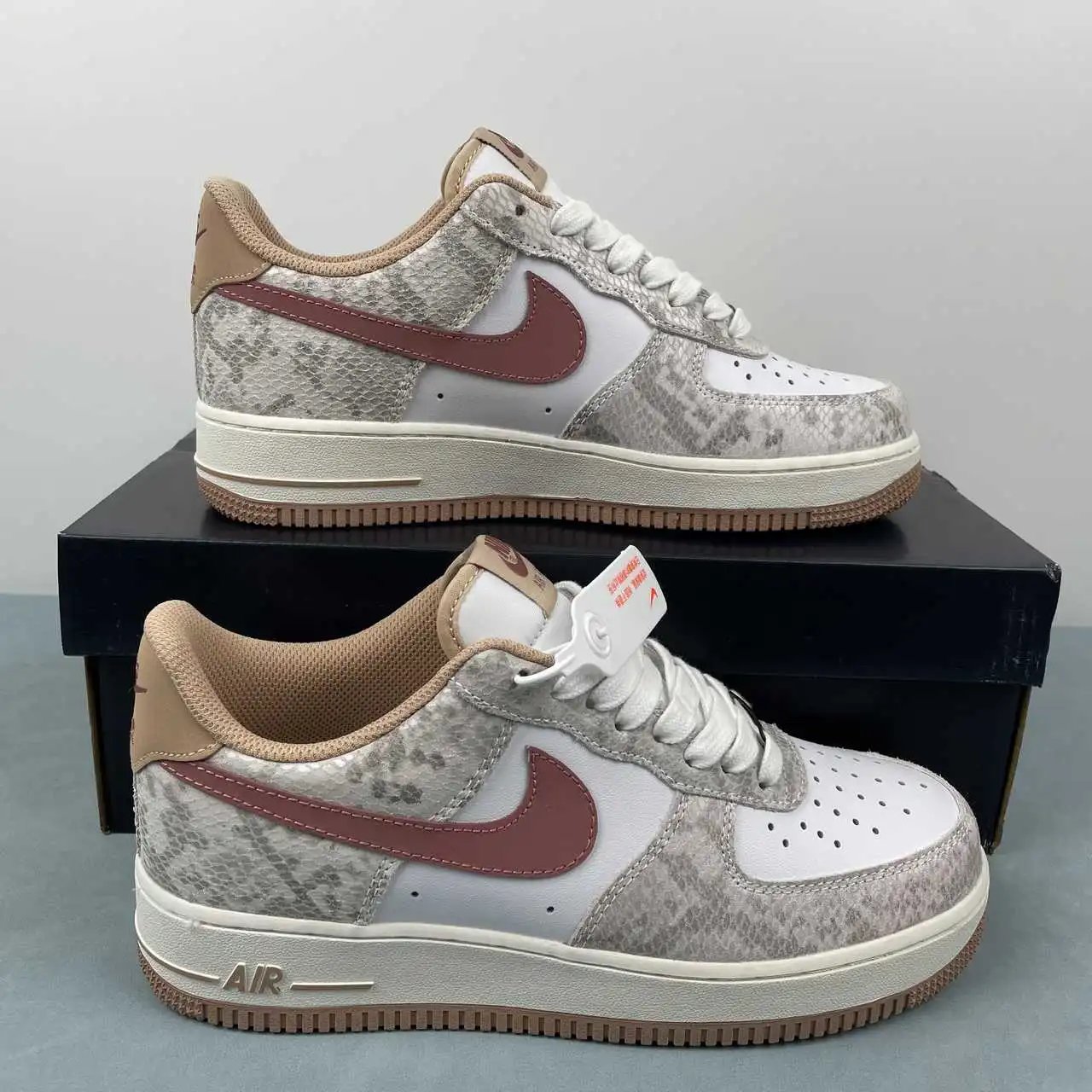 Nike Air Force 1 HF2898-100