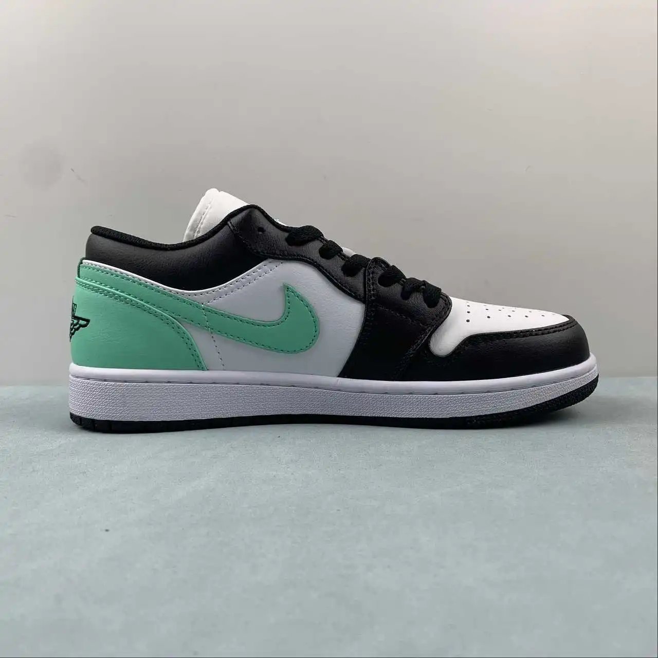 Air Jordan 1 Low 553558-131 6