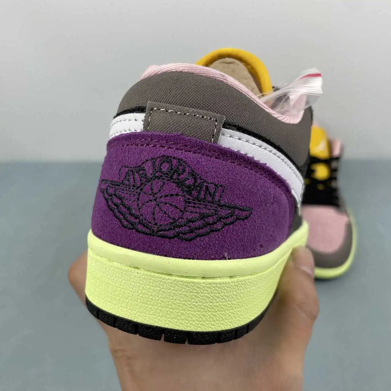 Air Jordan 1 Low HQ2010-005 8