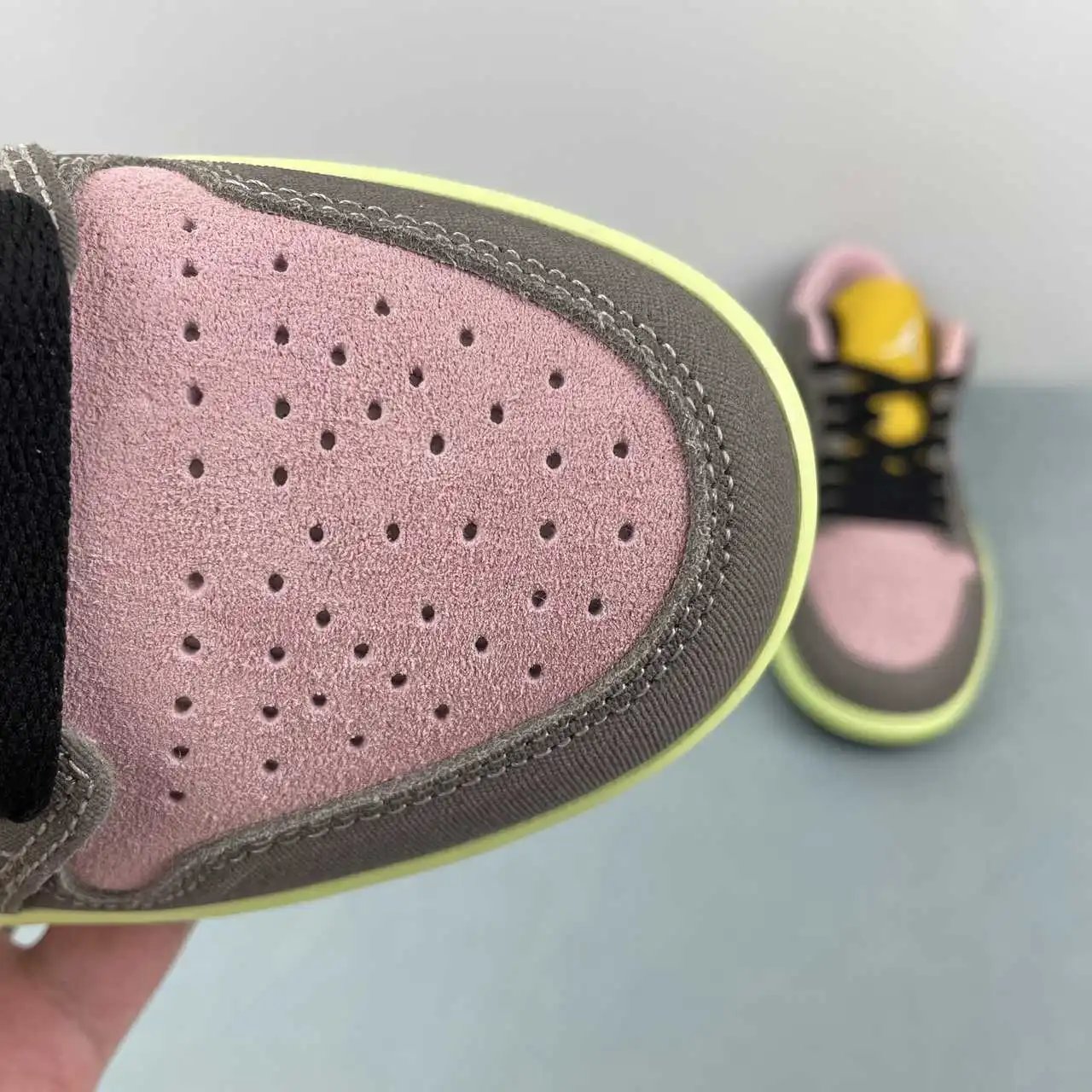 Air Jordan 1 Low HQ2010-005 10