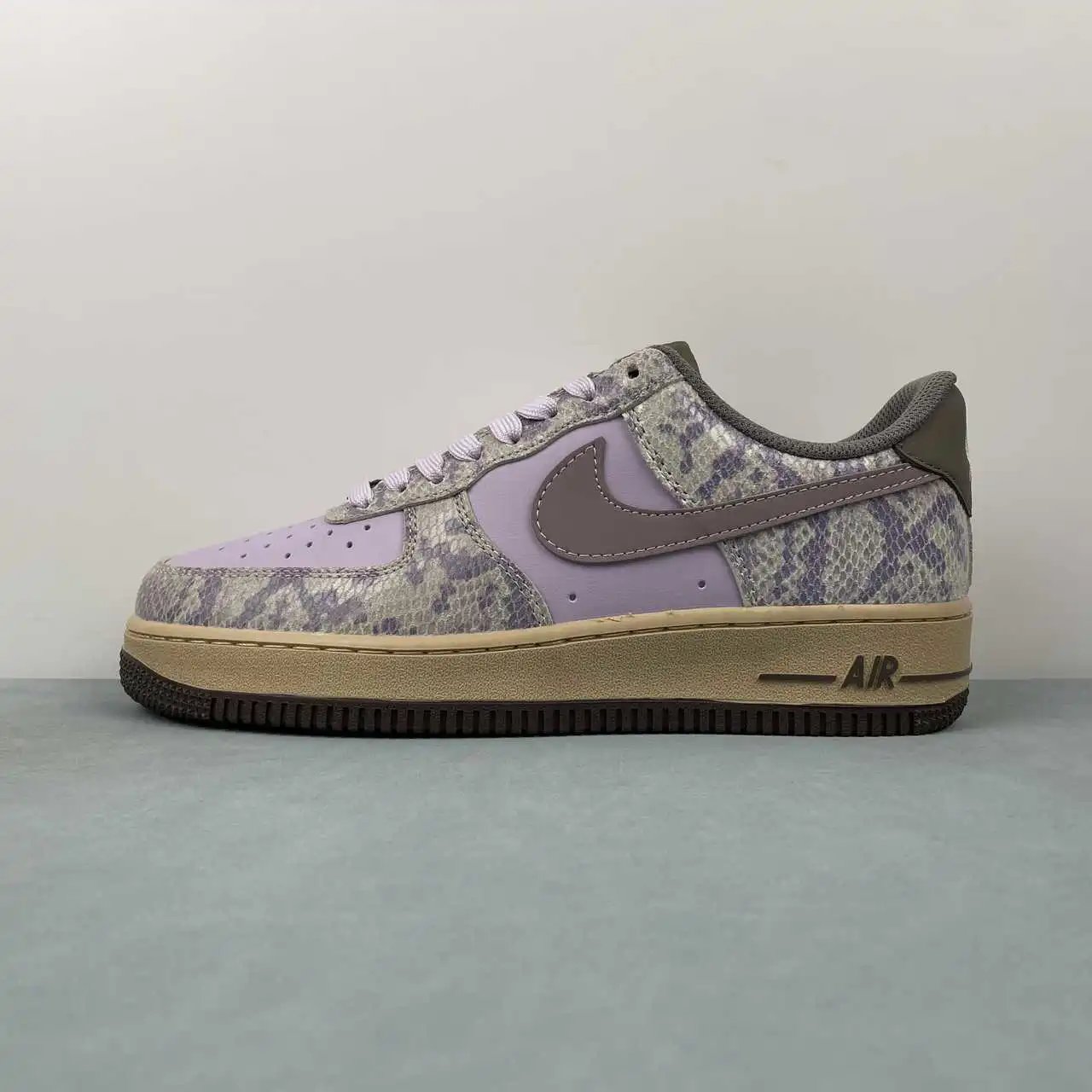 Nike Air Force 1 HF2898-500 thumbnail 4