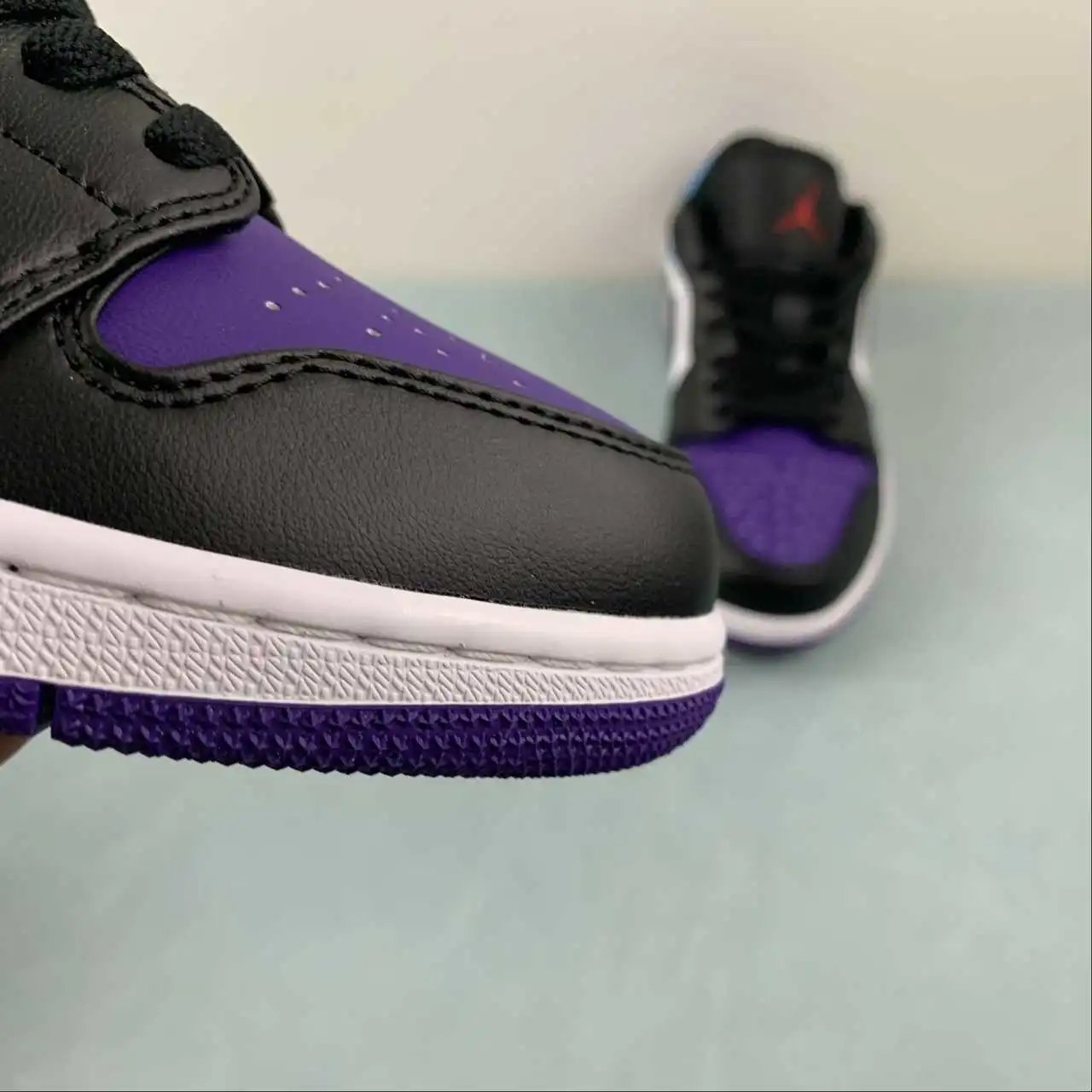 Air Jordan 1 Low 553558-154 7