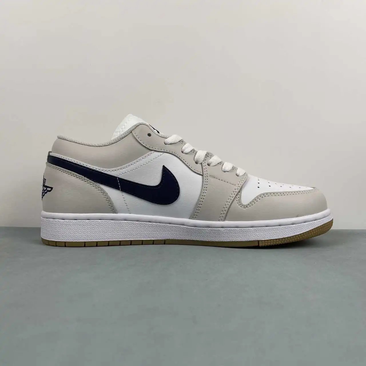 Air Jordan 1 Low 553558-146 6