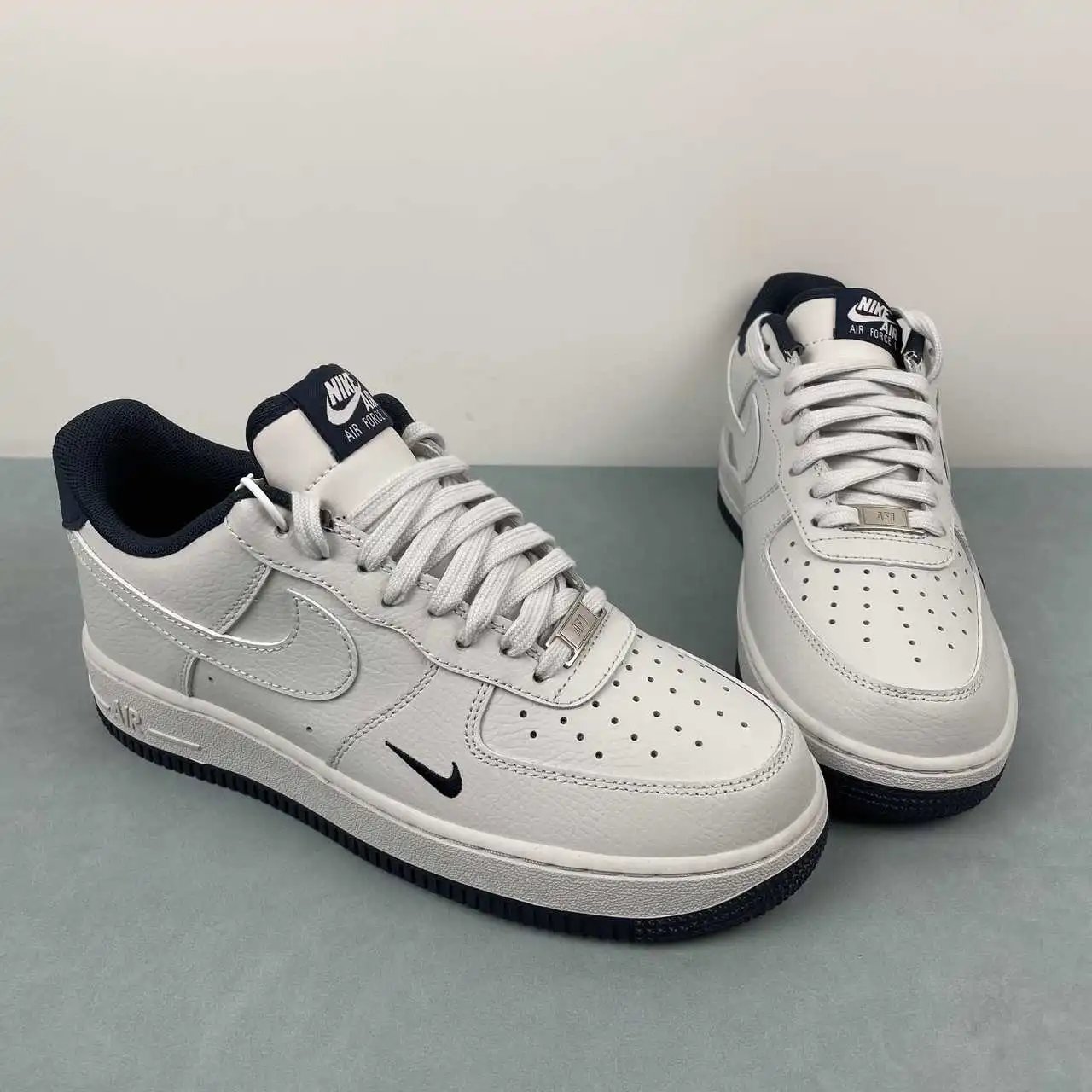 Nike Air Force 1 HM9483-001 thumbnail 2