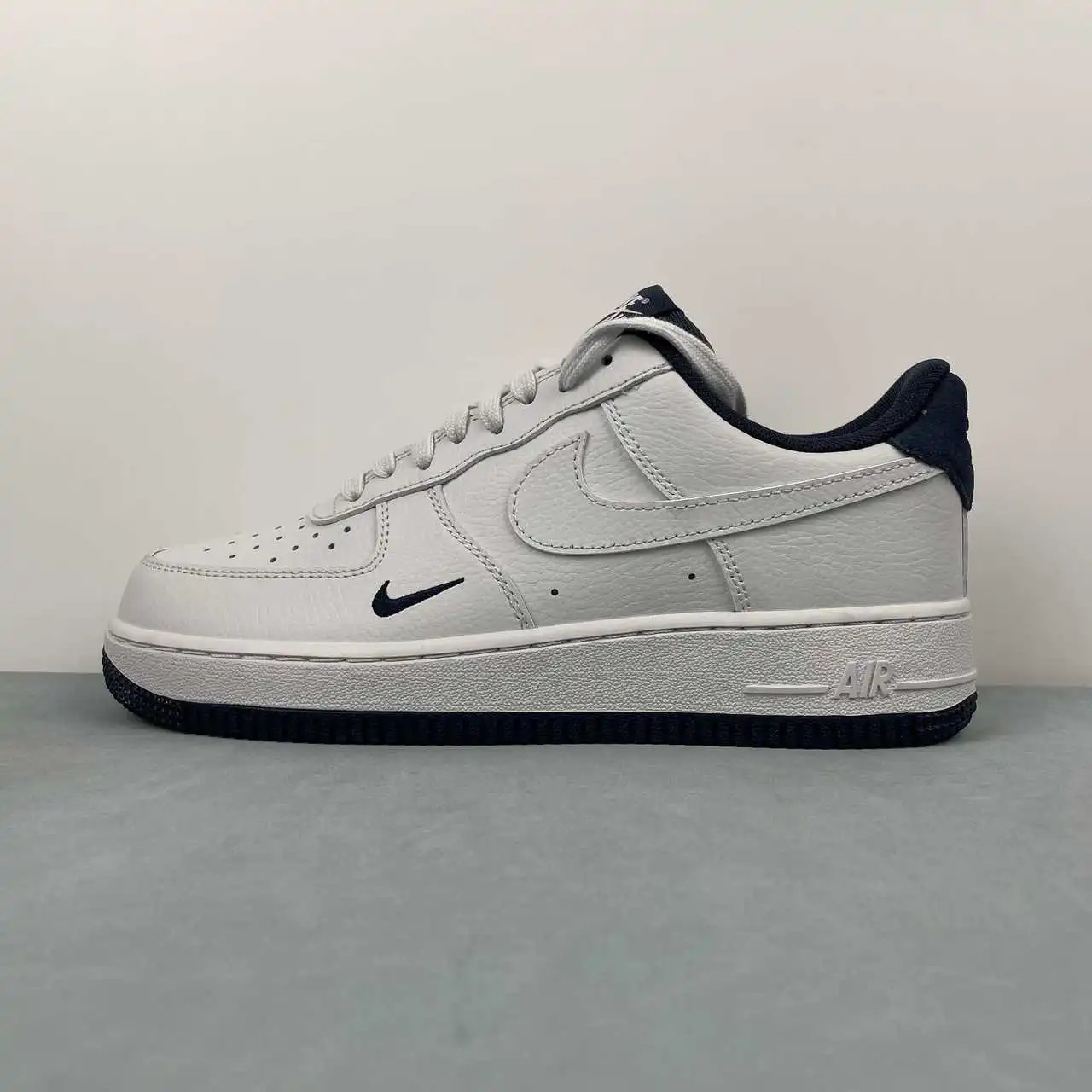 Nike Air Force 1 HM9483-001 thumbnail 4