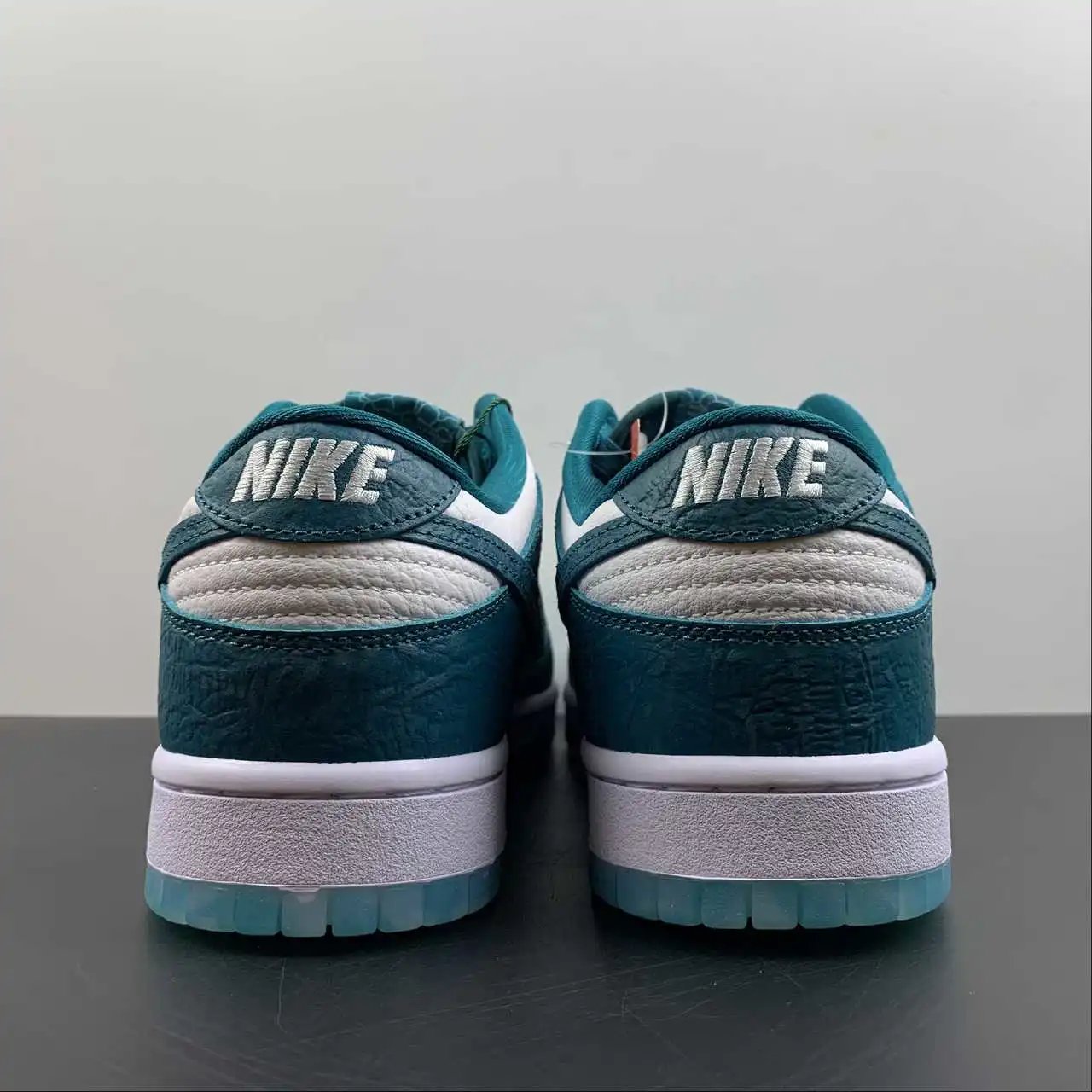 Nike Dunk Low DV3029-100 11