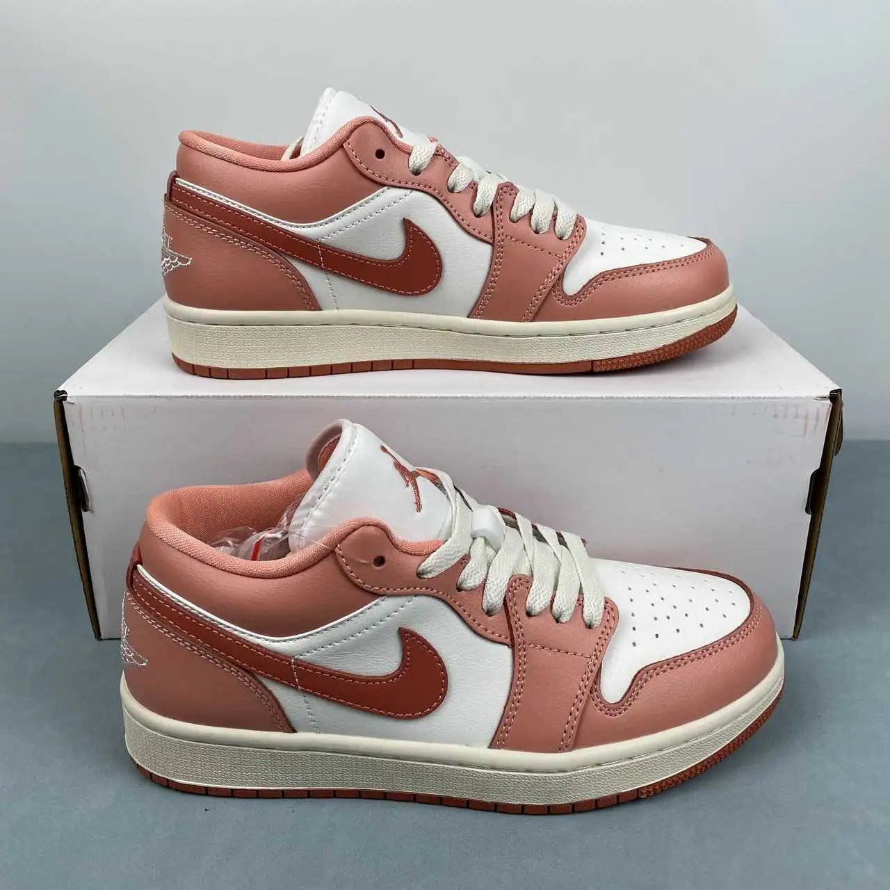 Air Jordan 1 Low DC0774-180