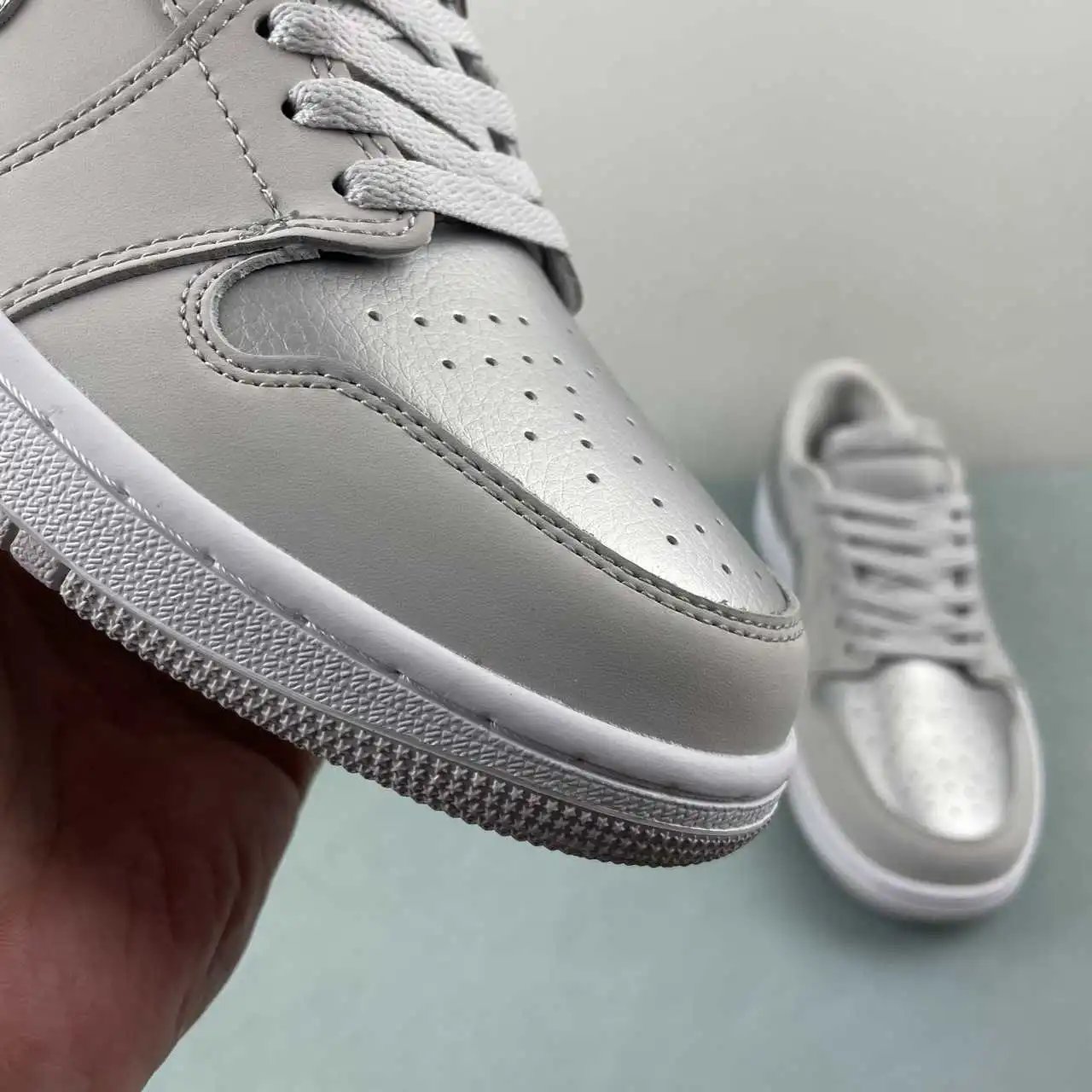 Air Jordan 1 Low CZ0790-002 7
