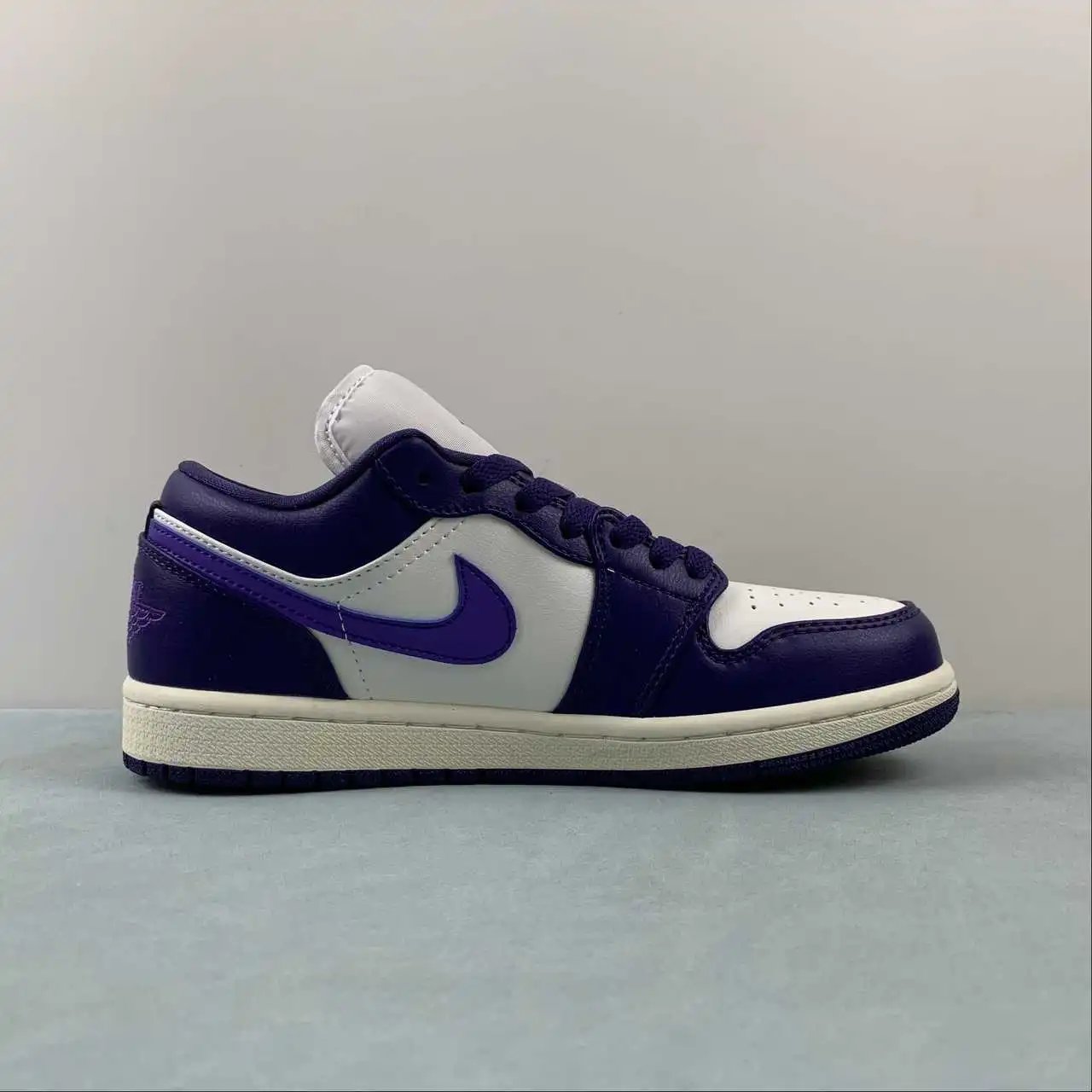 Air Jordan 1 Low DC0774-502 6
