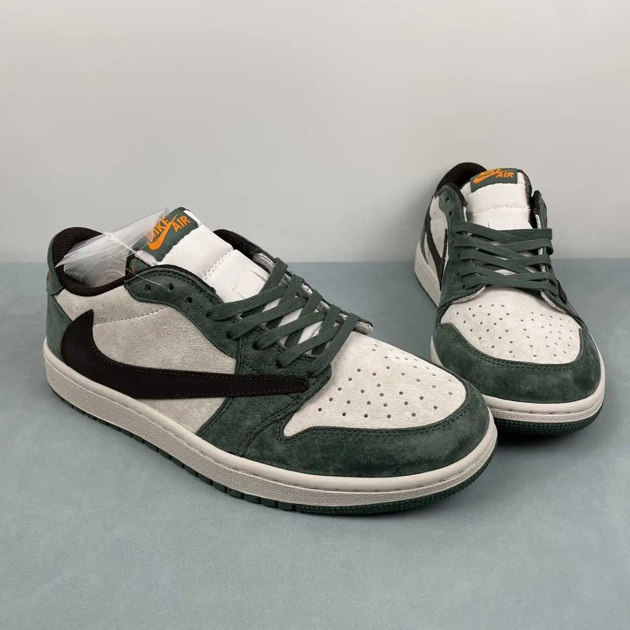 Air Jordan 1 Low DM7866-199 thumbnail 2