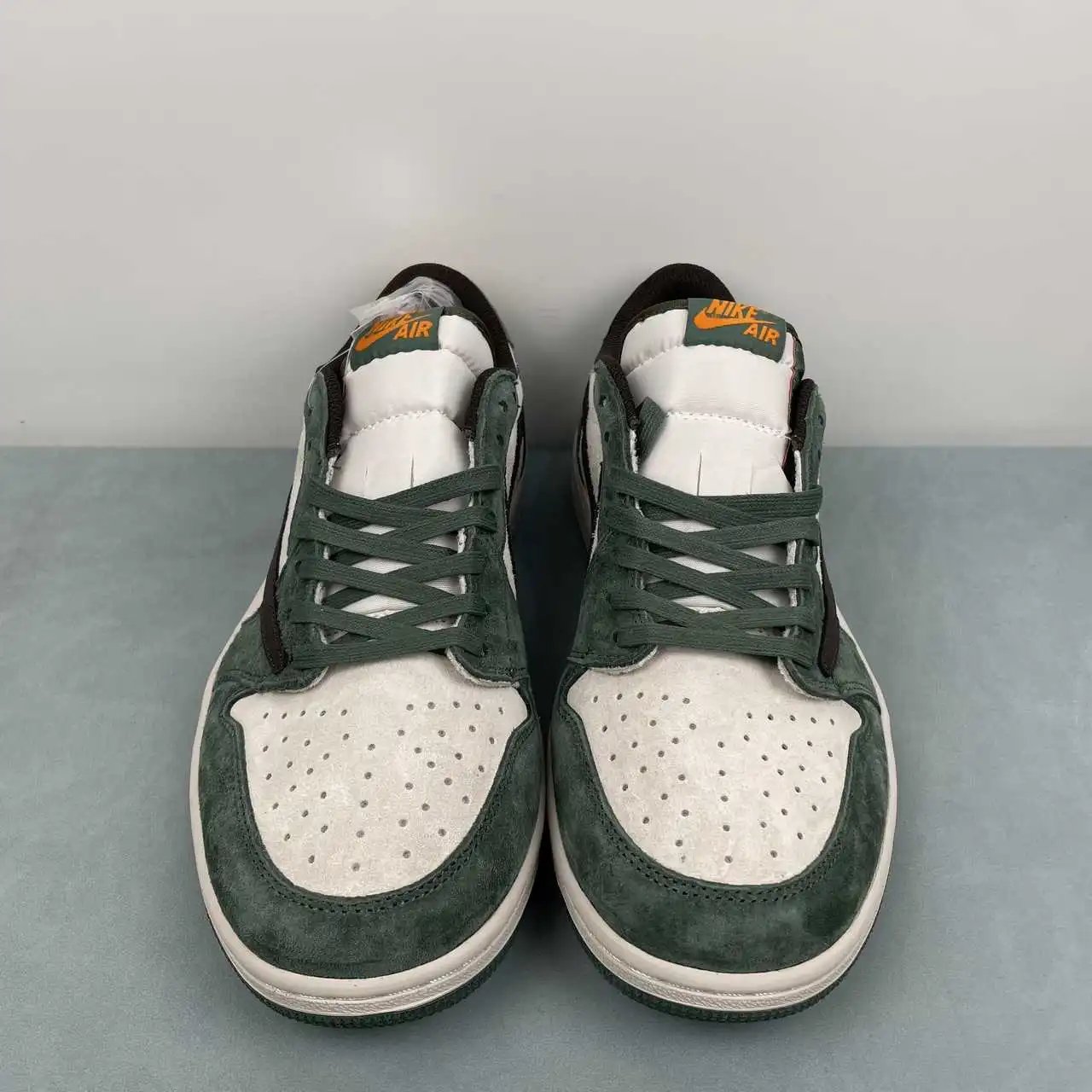 Air Jordan 1 Low DM7866-199 thumbnail 3