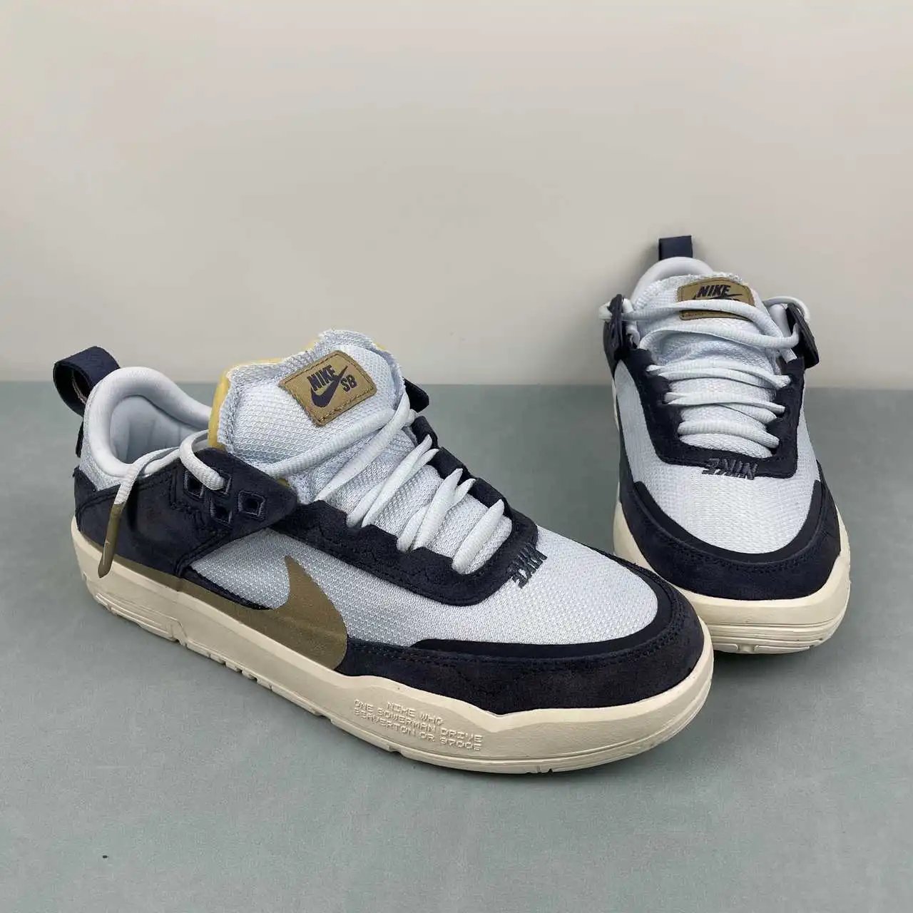 NIKE SB DAY ONE FN4210-402 thumbnail 2