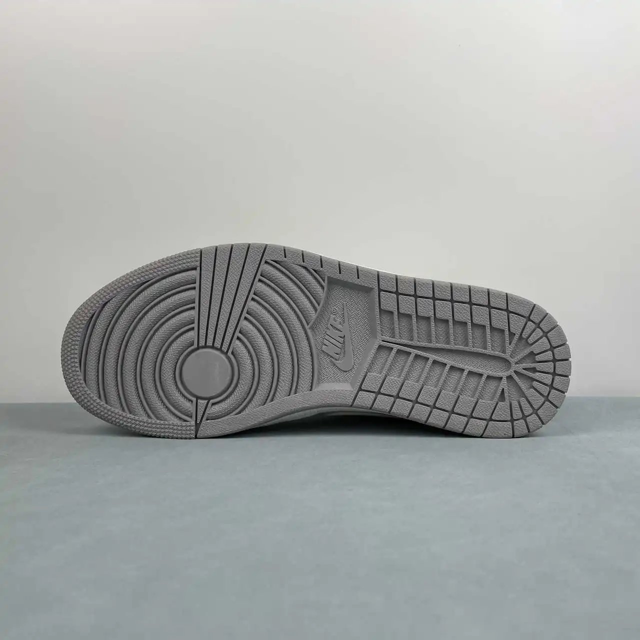 Air Jordan 1 Low IH7323-100 11