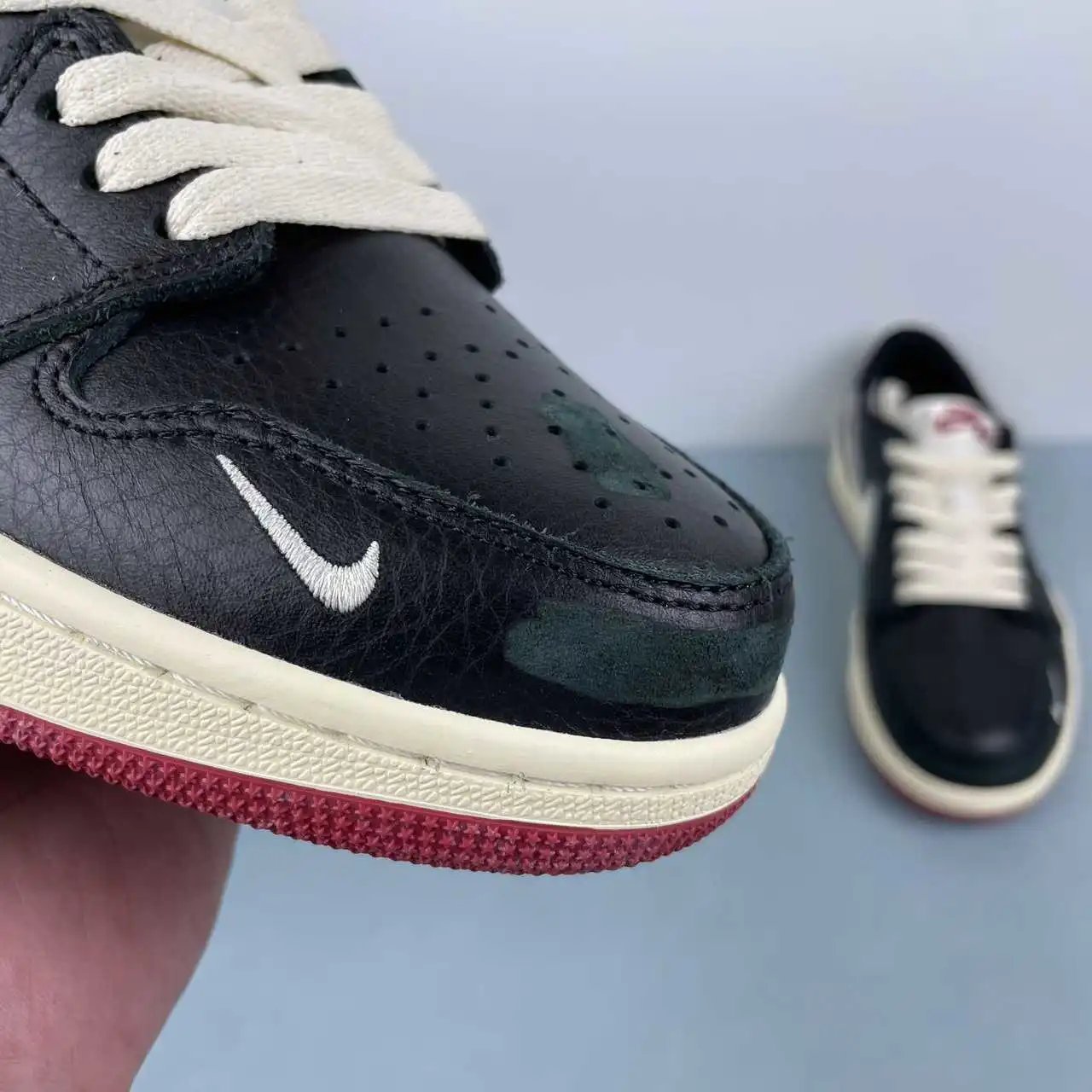 Air Jordan 1 Low IB8958-001 7