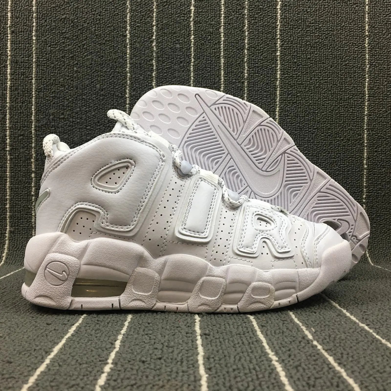 Nike Air More Uptempo Triple White