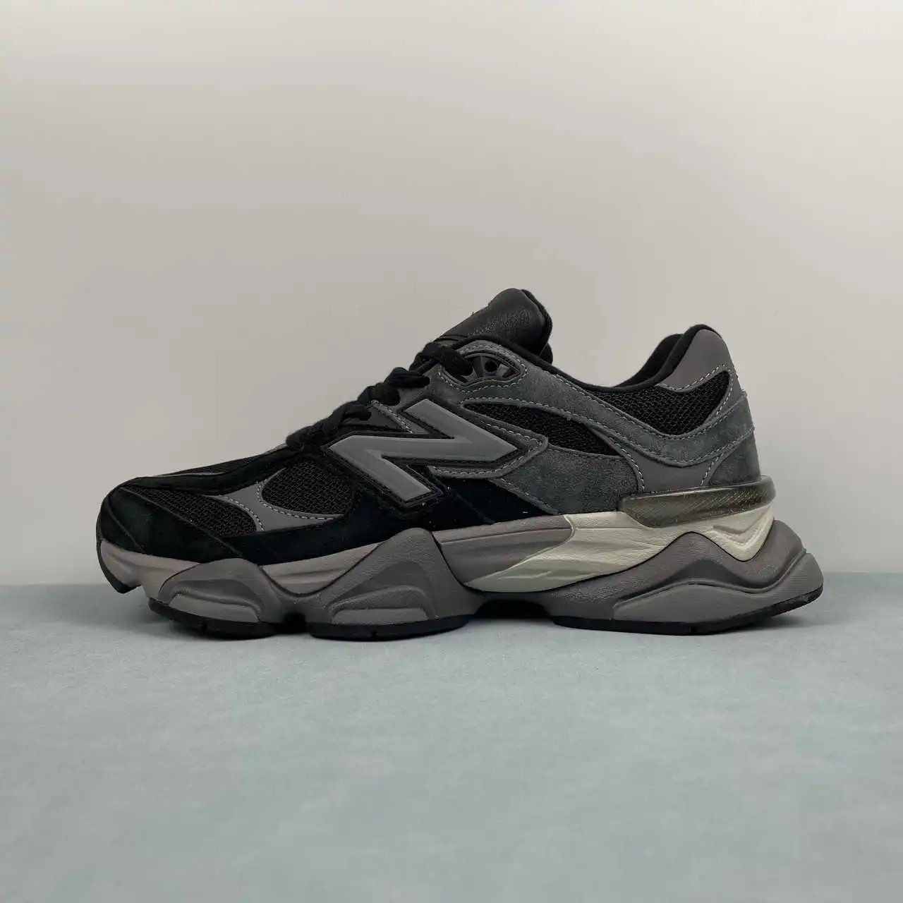 New Balance 9060 U9060BLK thumbnail 4