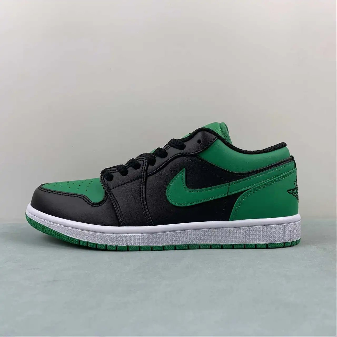 Air Jordan 1 Low 553558-065 5