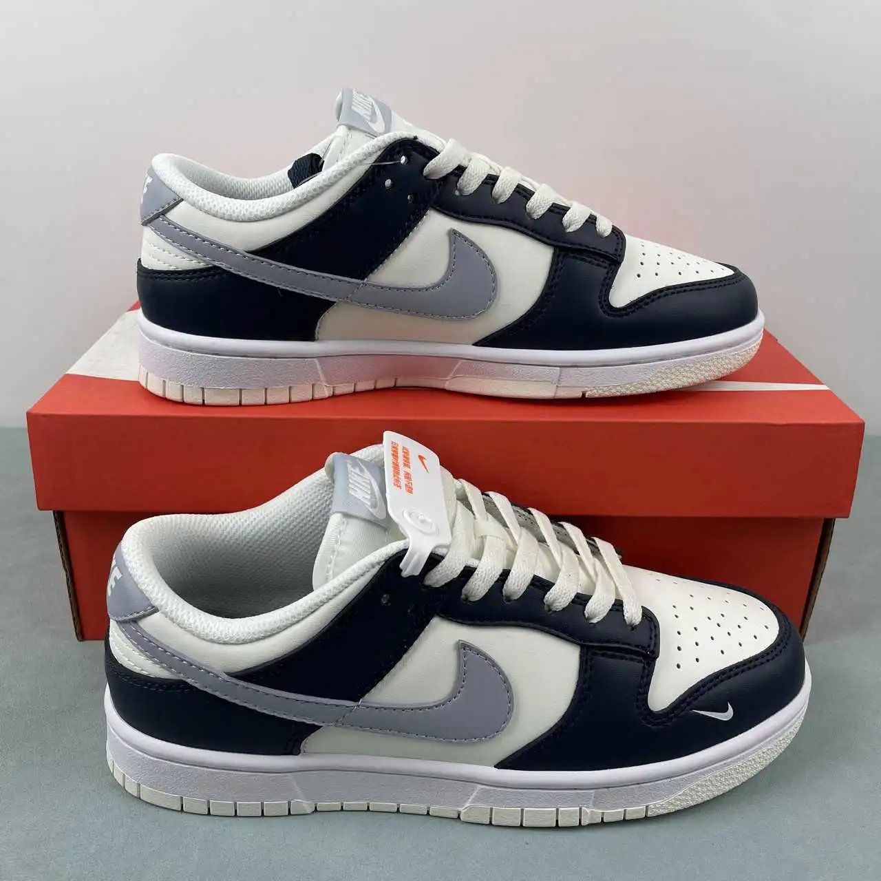 Nike Dunk Low HV2390-100