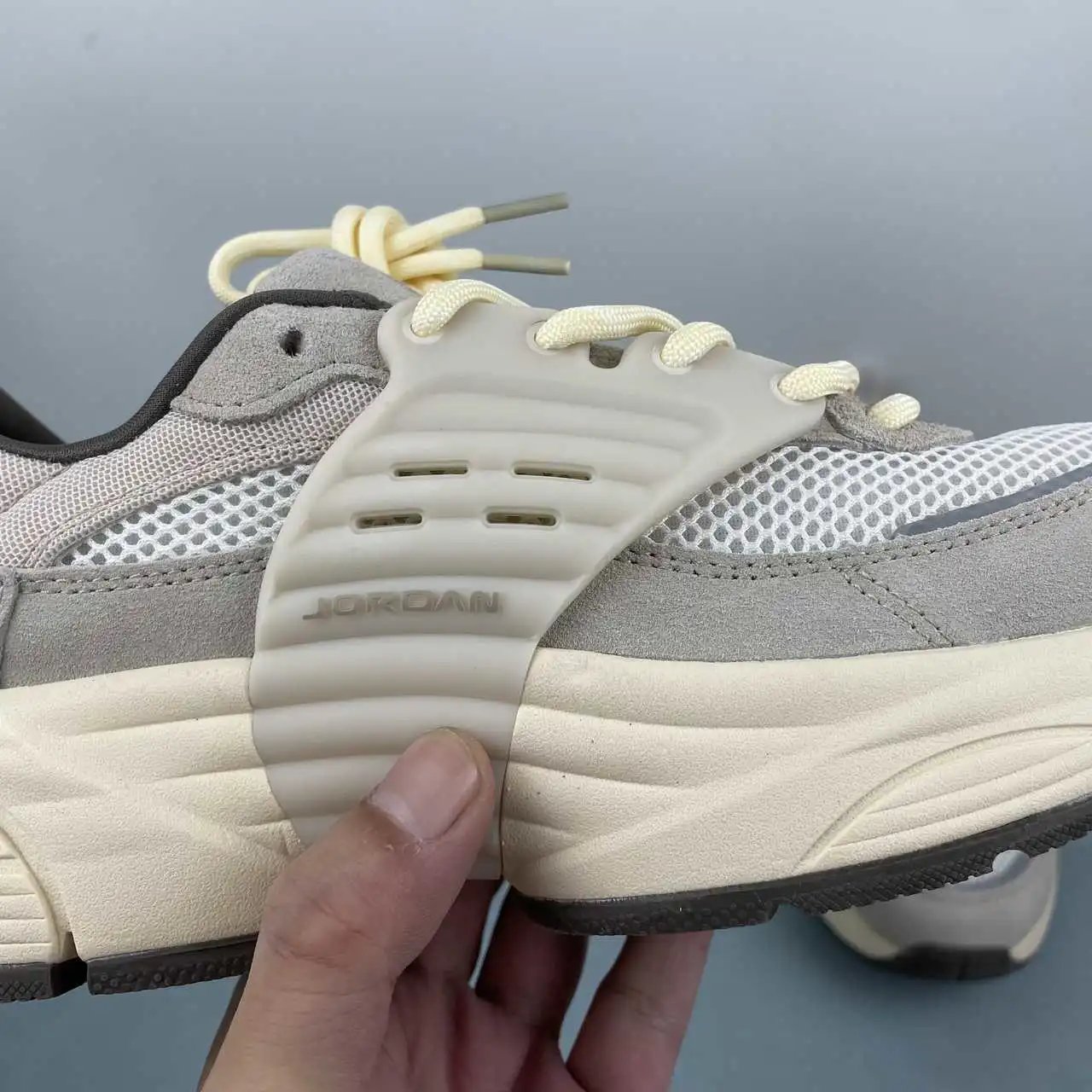 Air Jordan IB3722-101 9
