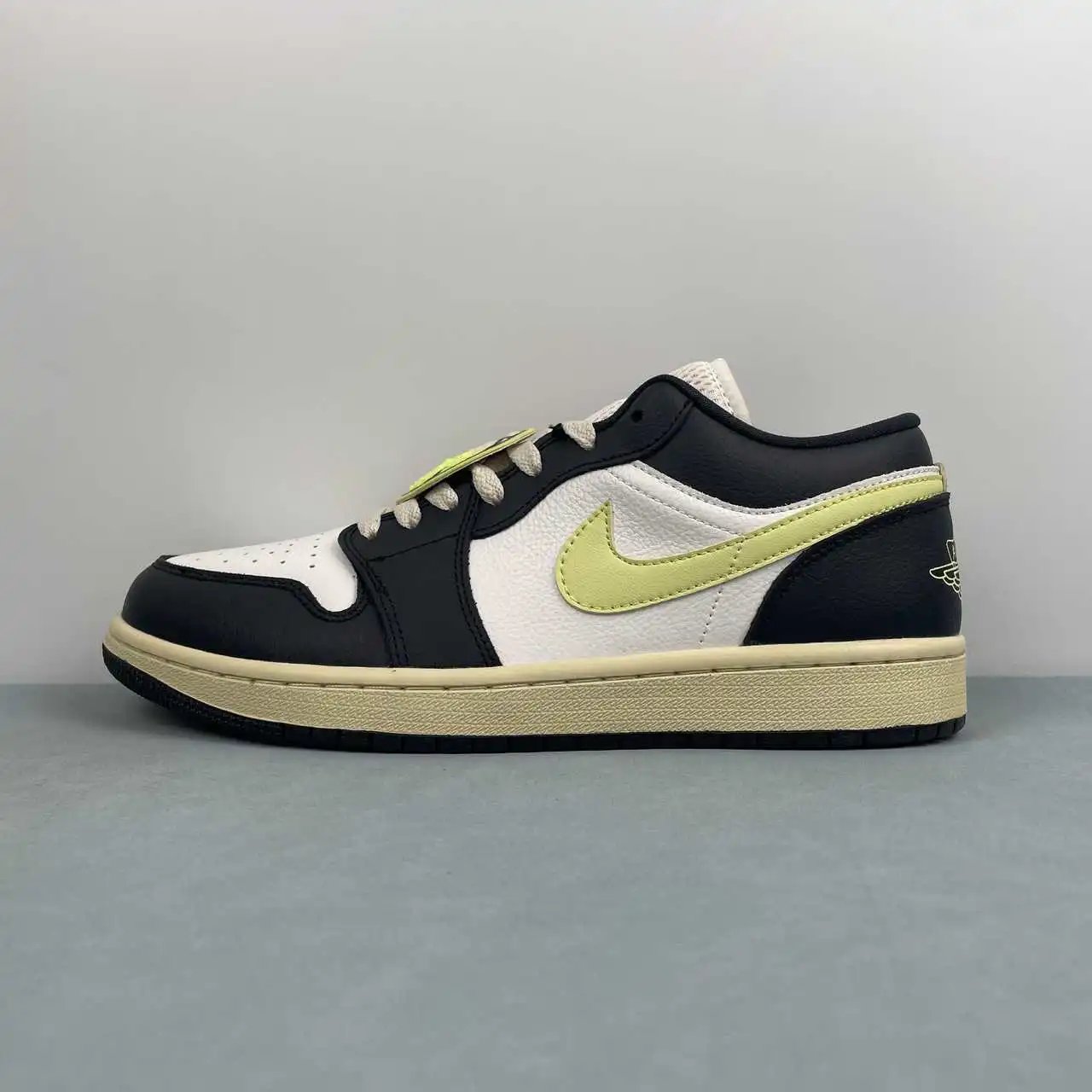 Air Jordan 1 Low HQ3009-003 5