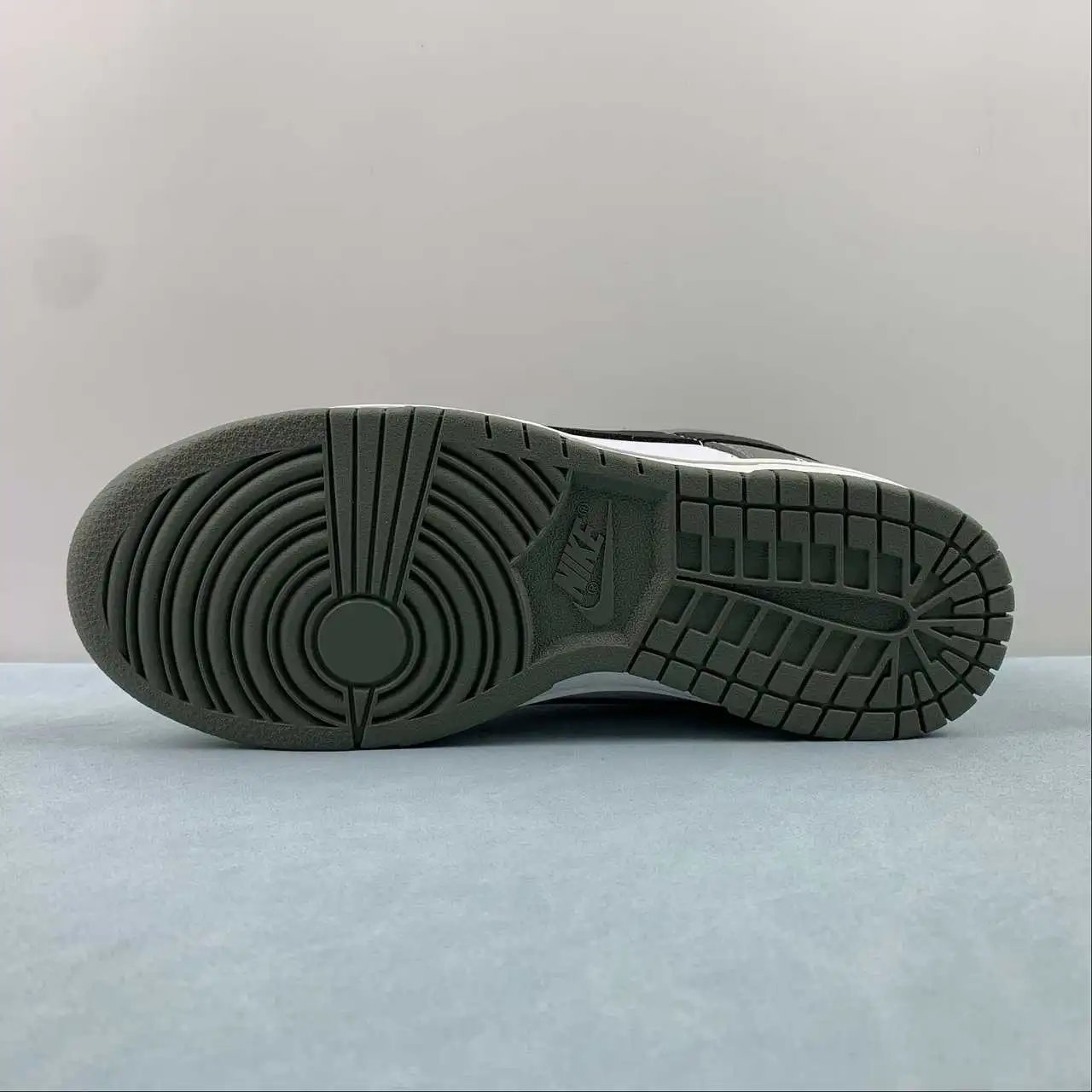 Nike Dunk Low FZ4624-001 12