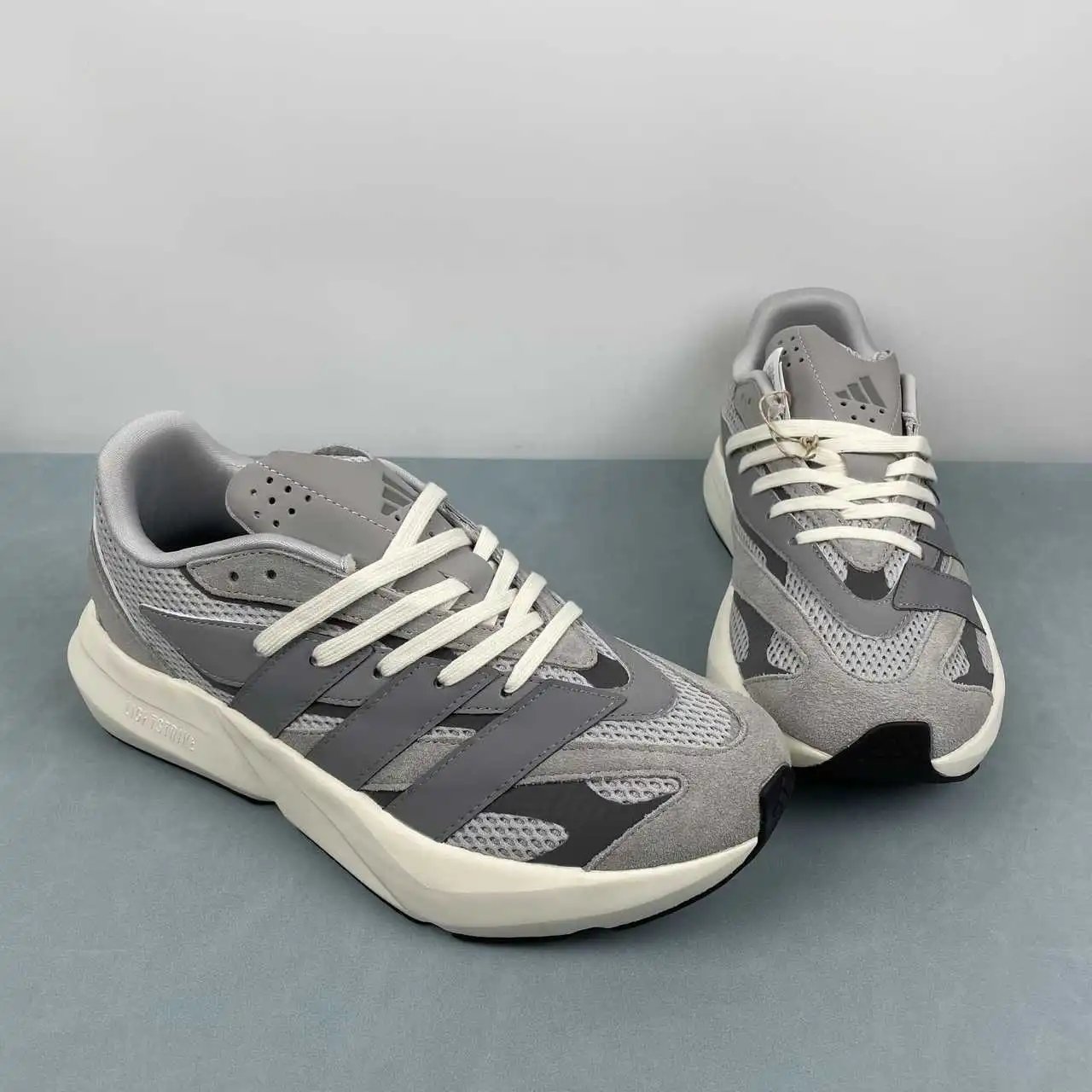 Adidas Lightblaze IH8607 thumbnail 2