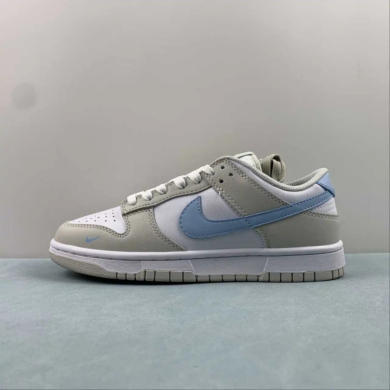 Nike Dunk Low HF0023-100 thumbnail 4