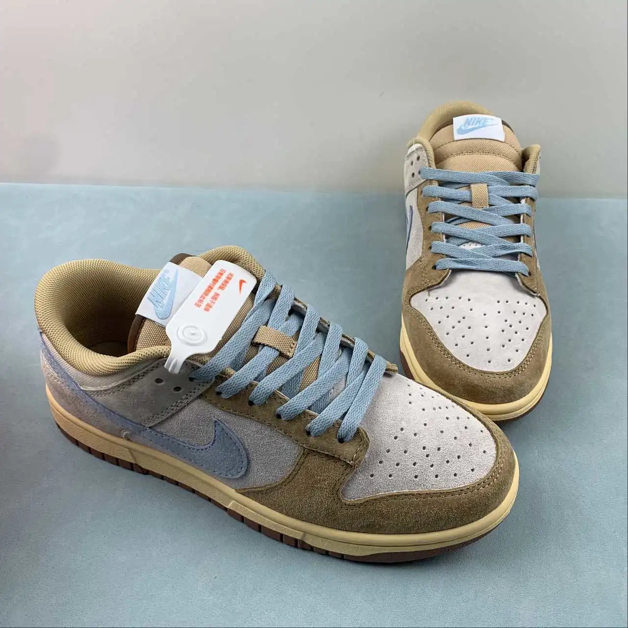 Nike Dunk Low HF0106-100 thumbnail 2