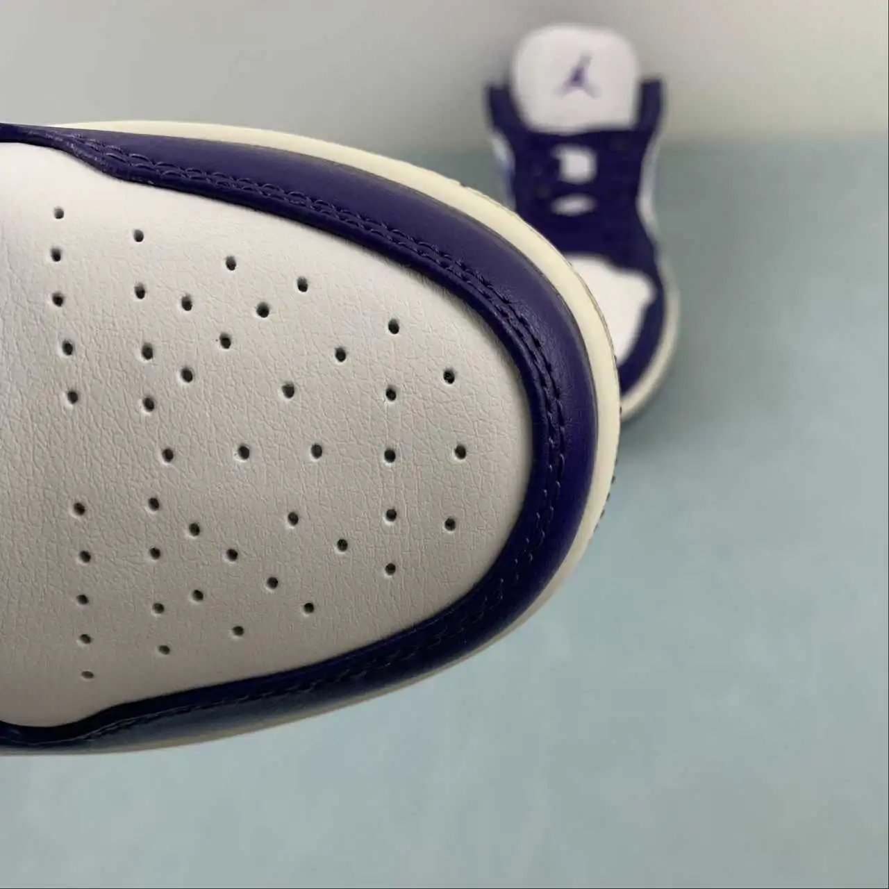 Air Jordan 1 Low DC0774-502 8
