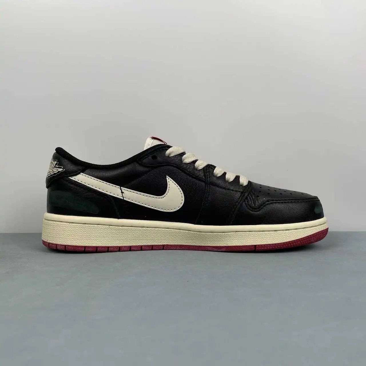 Air Jordan 1 Low IB8958-001 6