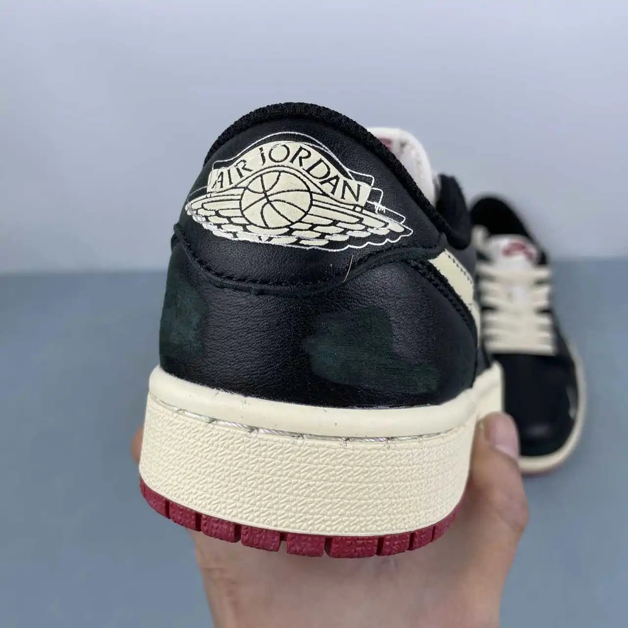 Air Jordan 1 Low IB8958-001 8
