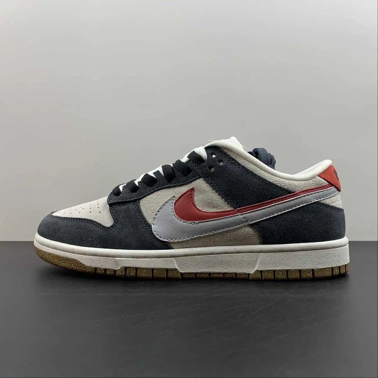 Nike Dunk Low DO9457-105 4