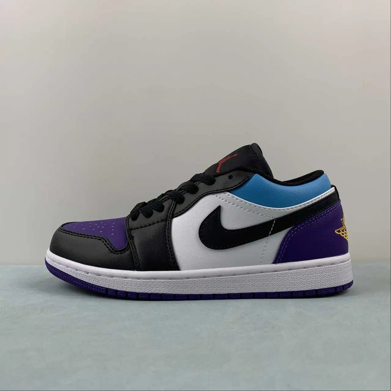 Air Jordan 1 Low 553558-154 5