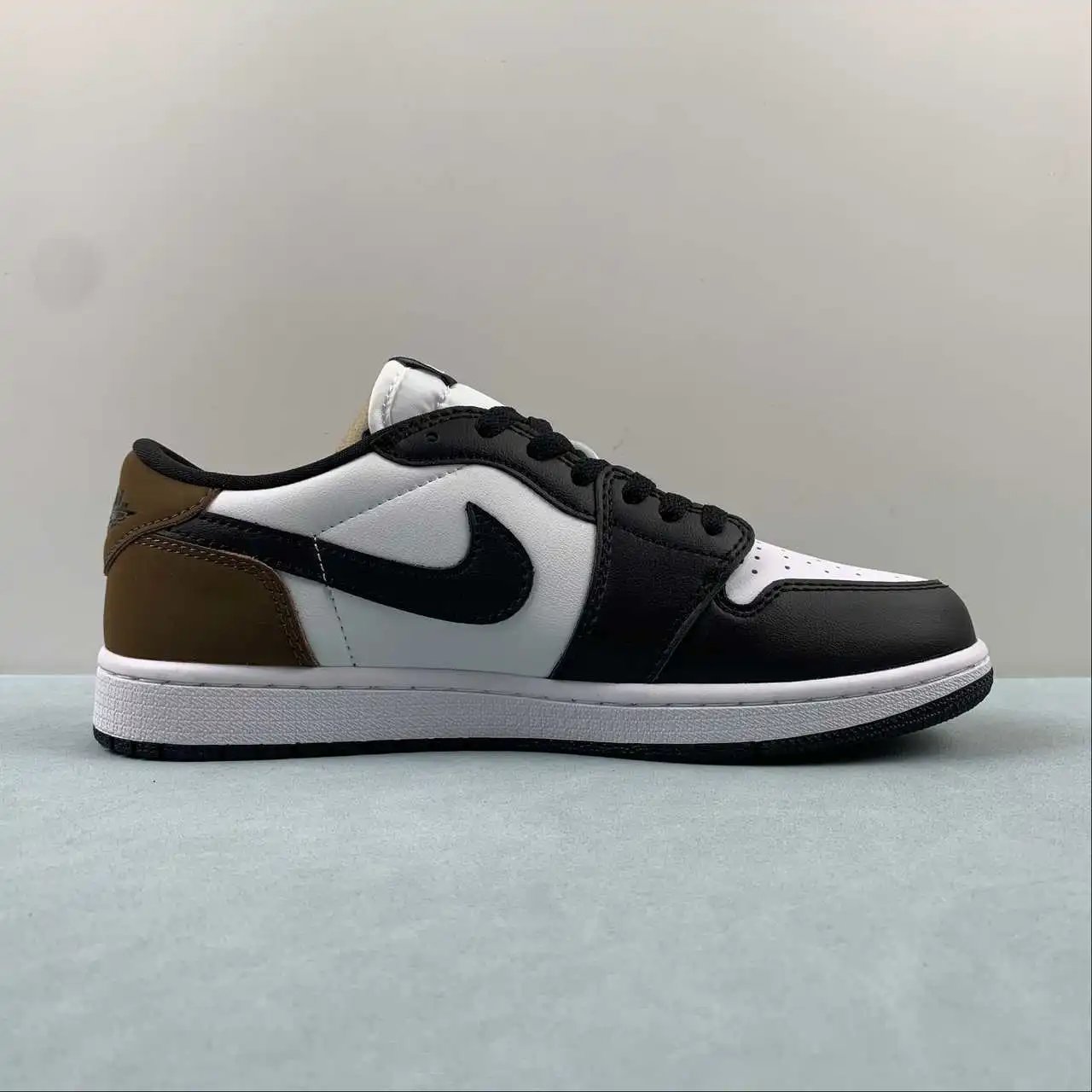 Air Jordan 1 Low CZ0790-102 6