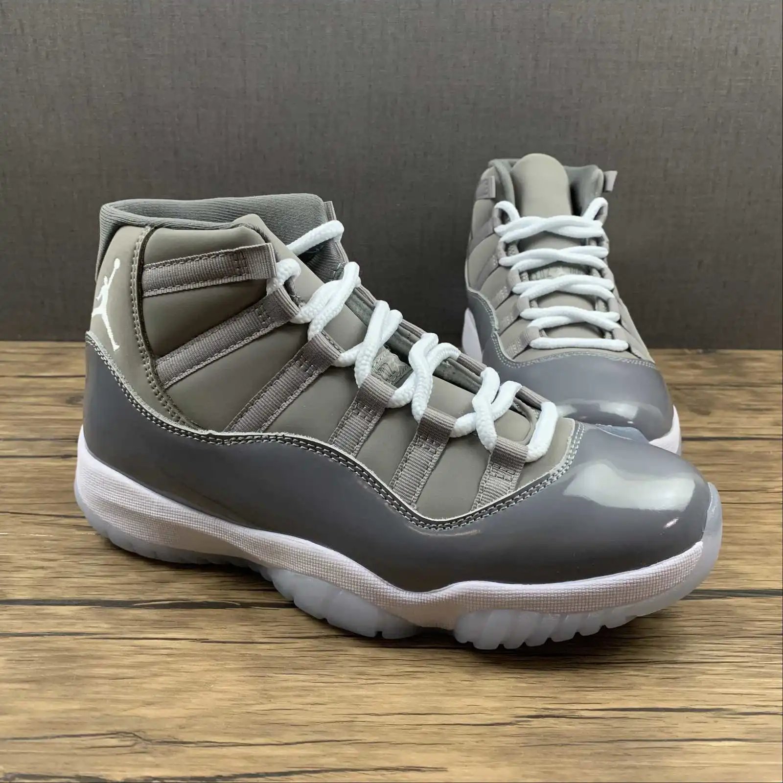 Air Jordan 11 CT8012-005 thumbnail 2