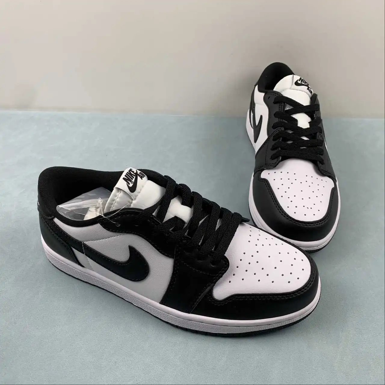 Air Jordan 1 Low CZ0790-110 thumbnail 2
