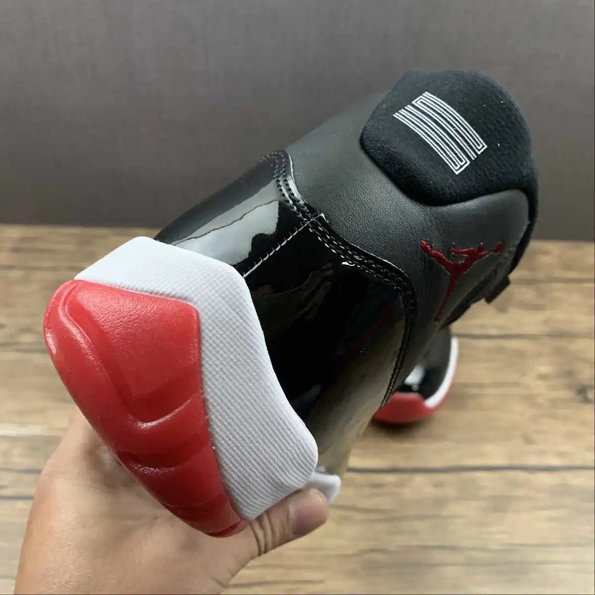 Air Jordan 11 378037-061 10