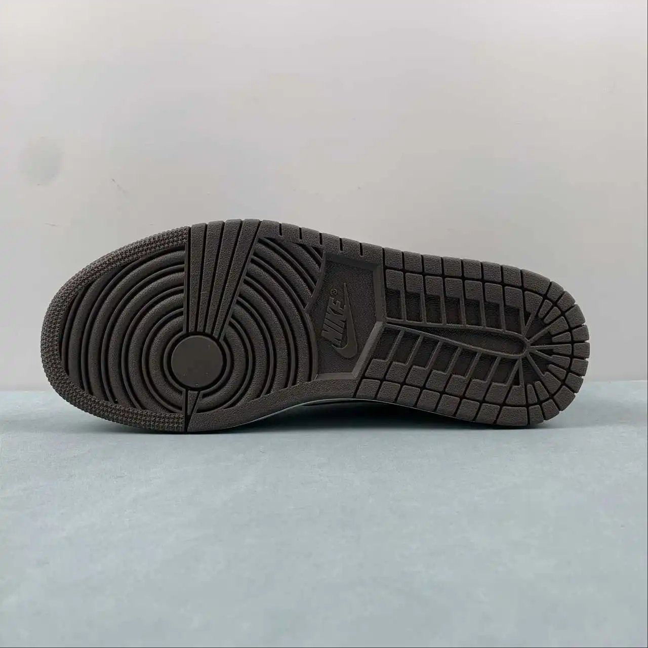Air Jordan 1 Low DM7866-820 11