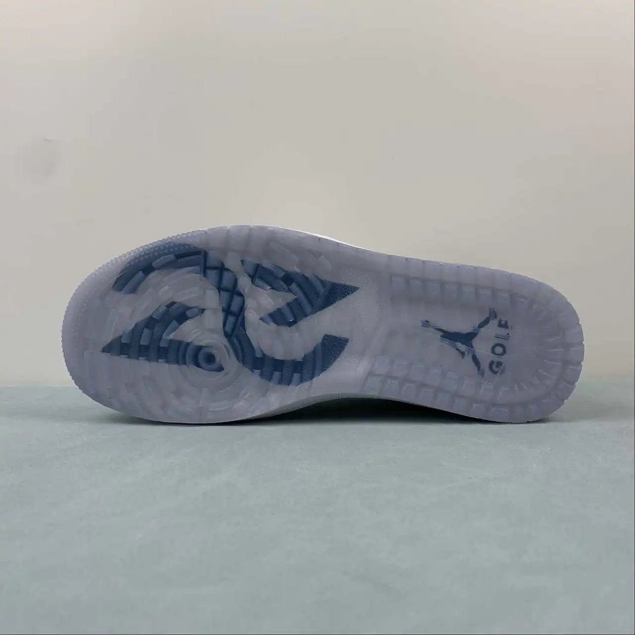 Air Jordan 1 Low FD6848-001 11