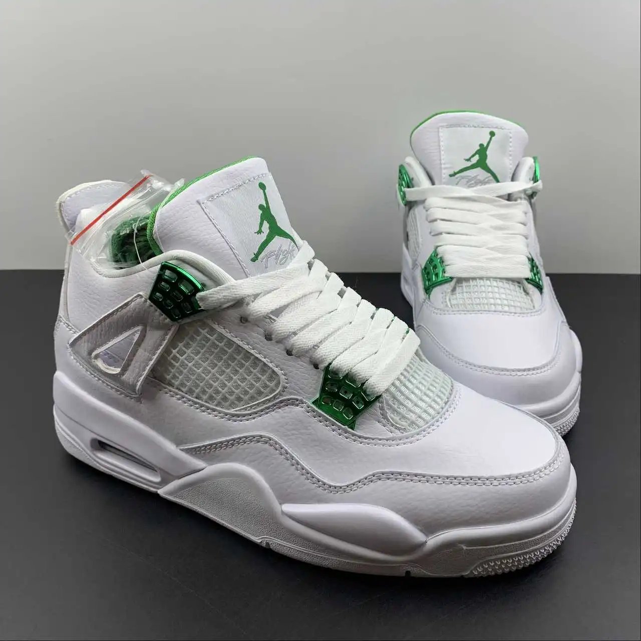 Air Jordan 4 CT8527-113 thumbnail 2