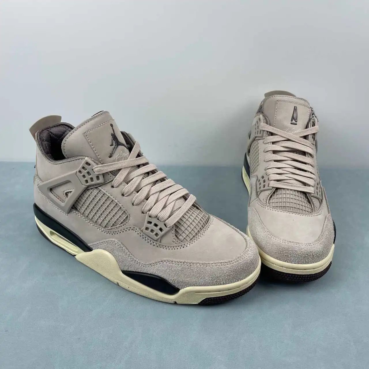 Air Jordan 4 FZ4810-200 thumbnail 2