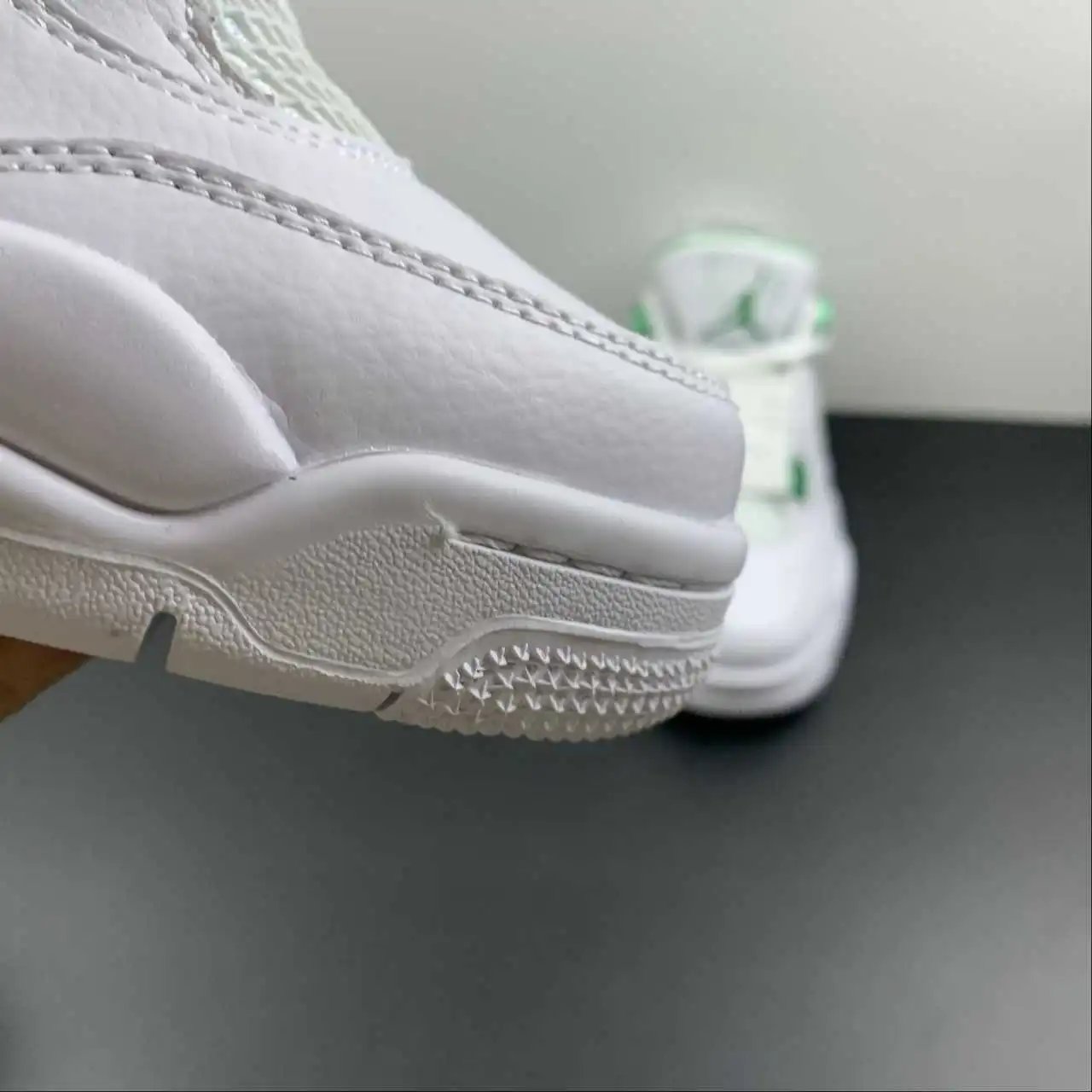 Air Jordan 4 CT8527-113 7