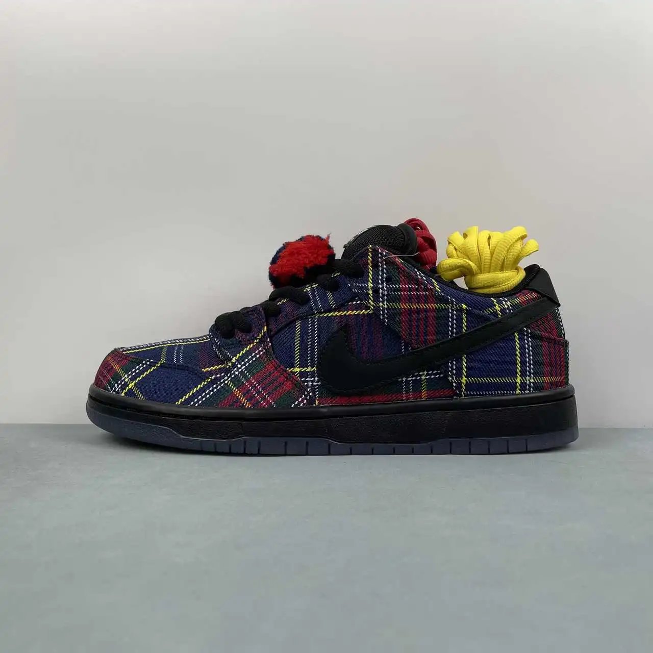 Nike Dunk Low Multi-Color Plaid – II1493-600 thumbnail 4