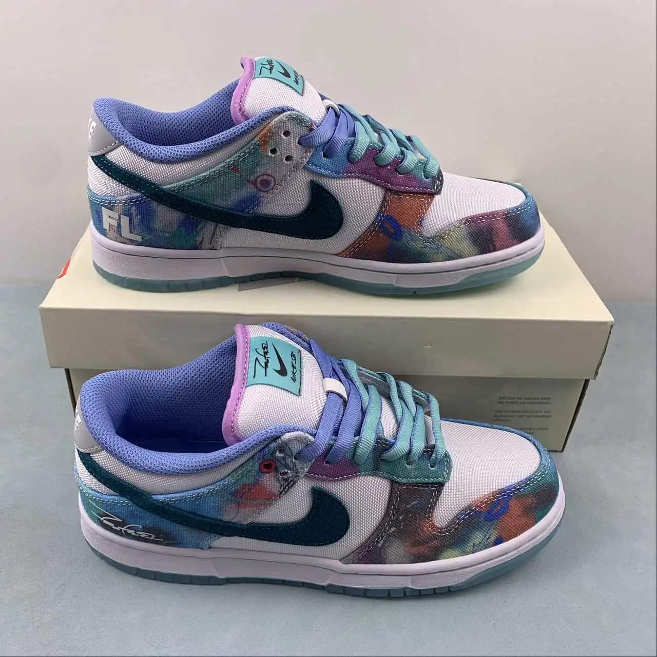 Nike Dunk Low HF6061-400
