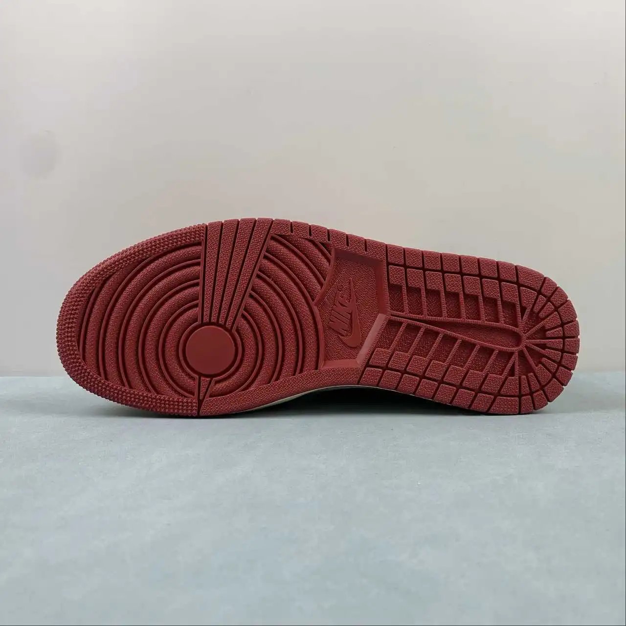 Air Jordan 1 Low FN0432-100 11