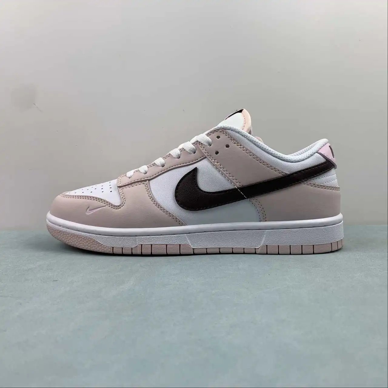 Nike Dunk Low HF9990-100 thumbnail 4