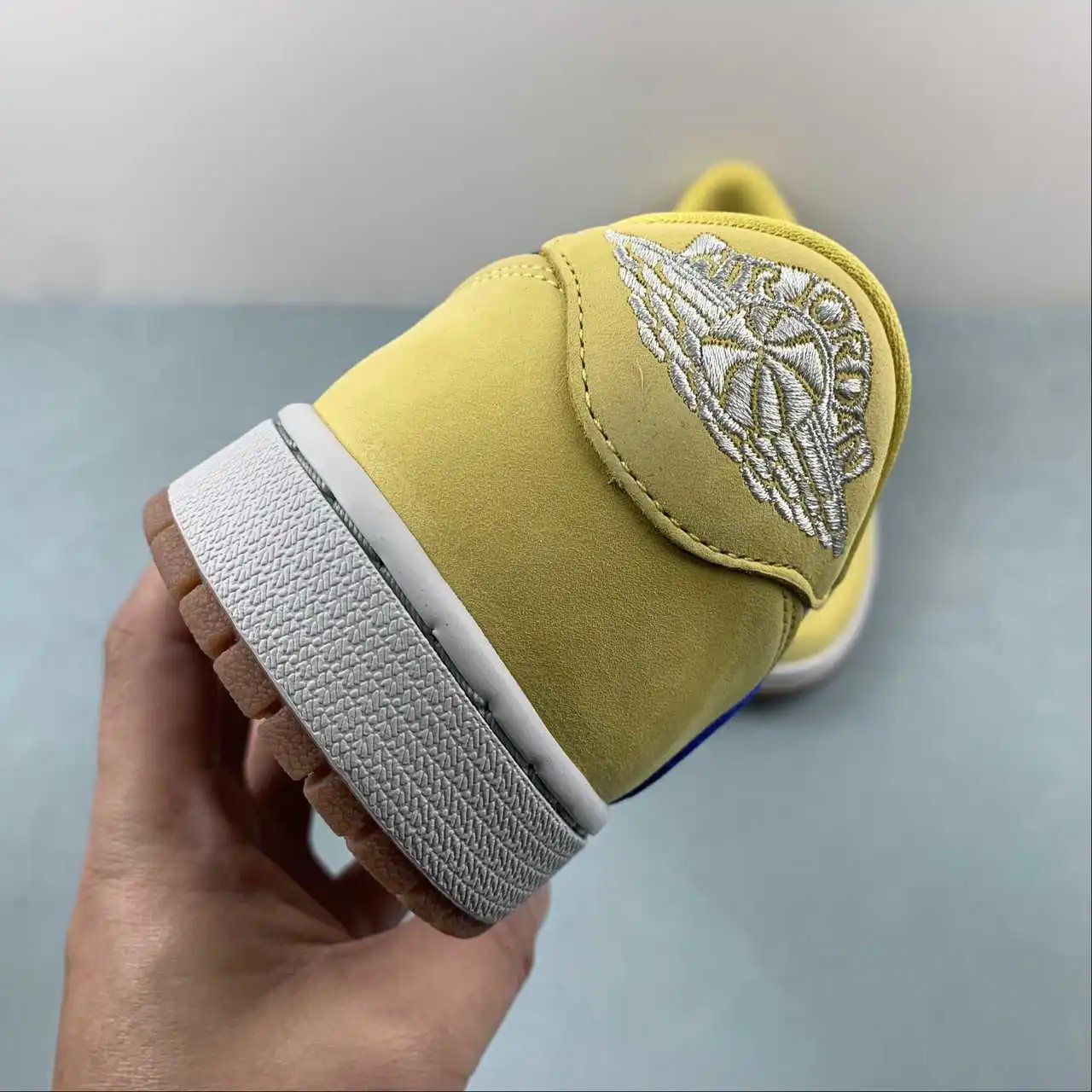 Air Jordan 1 Low DZ4137-700 10