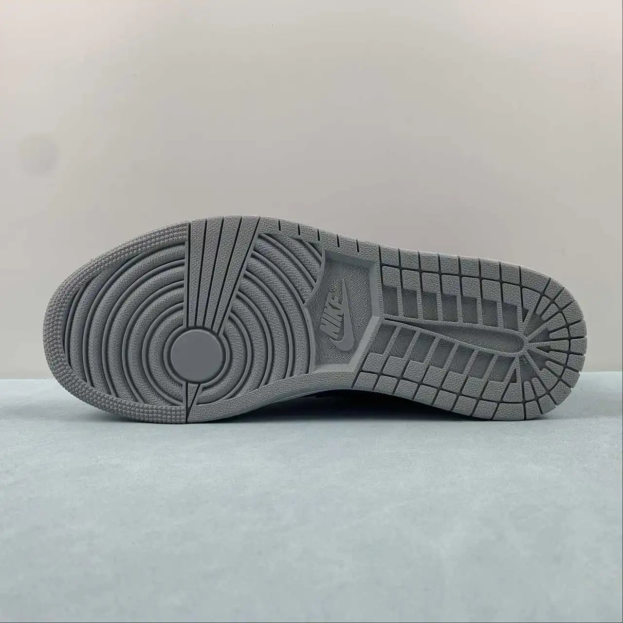 Air Jordan 1 Low DZ7292-420 11